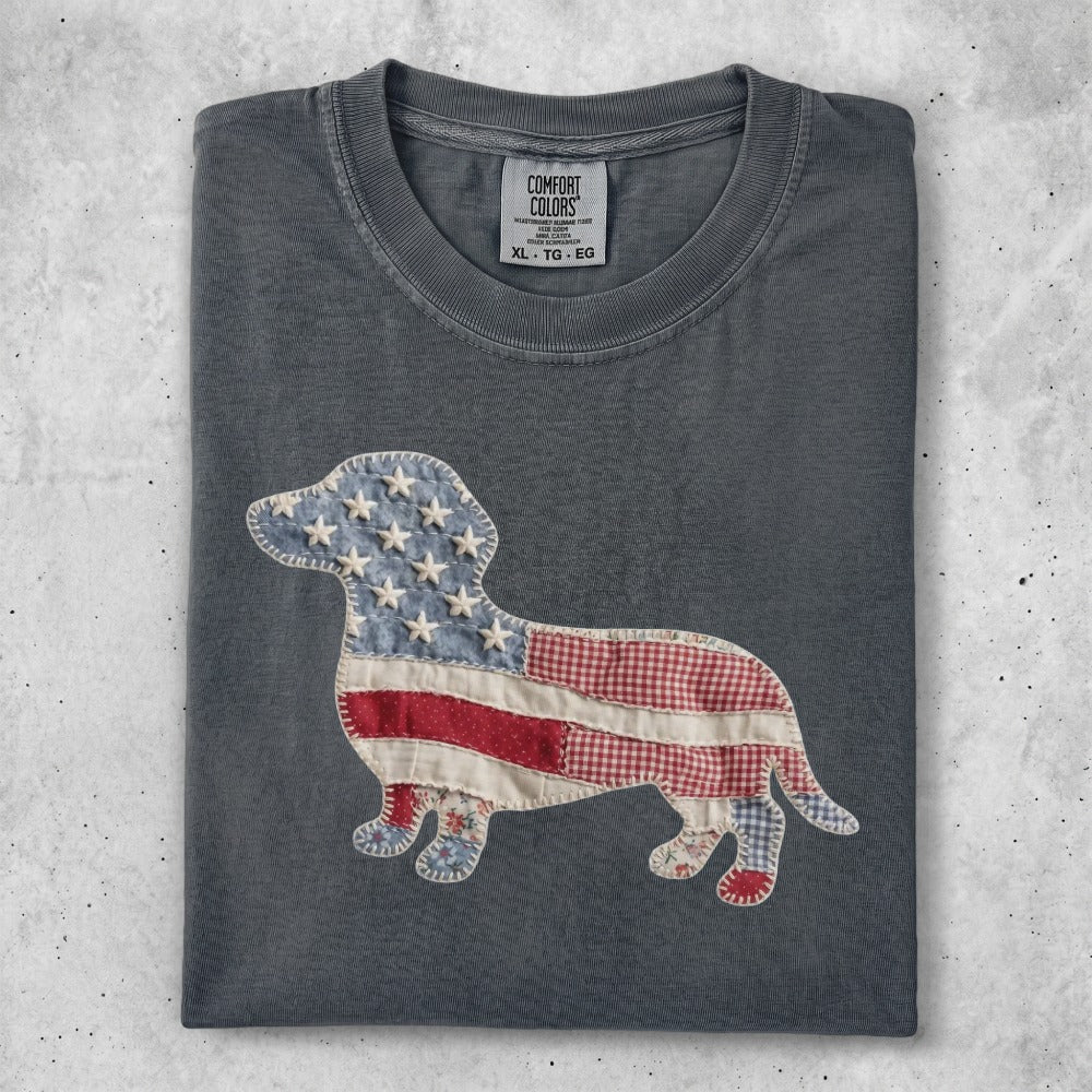 Charcoal t-shirt with an American flag dachshund design.