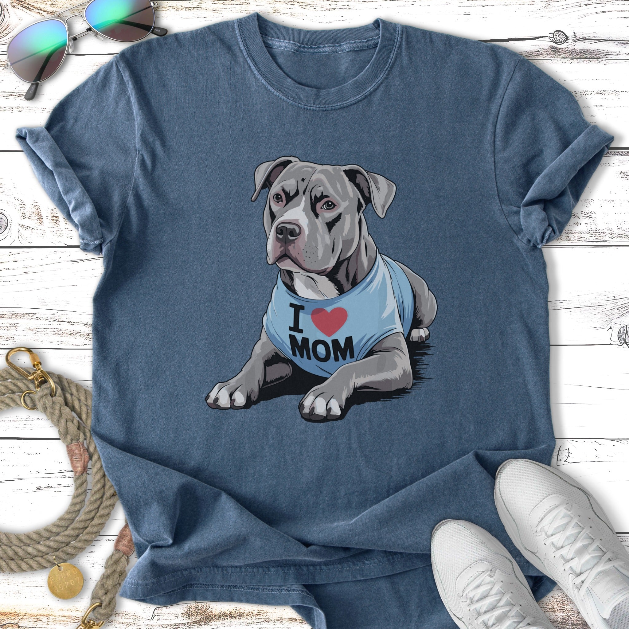 Blue t-shirt with "I ❤️ MOM" text and Pitbull illustration.