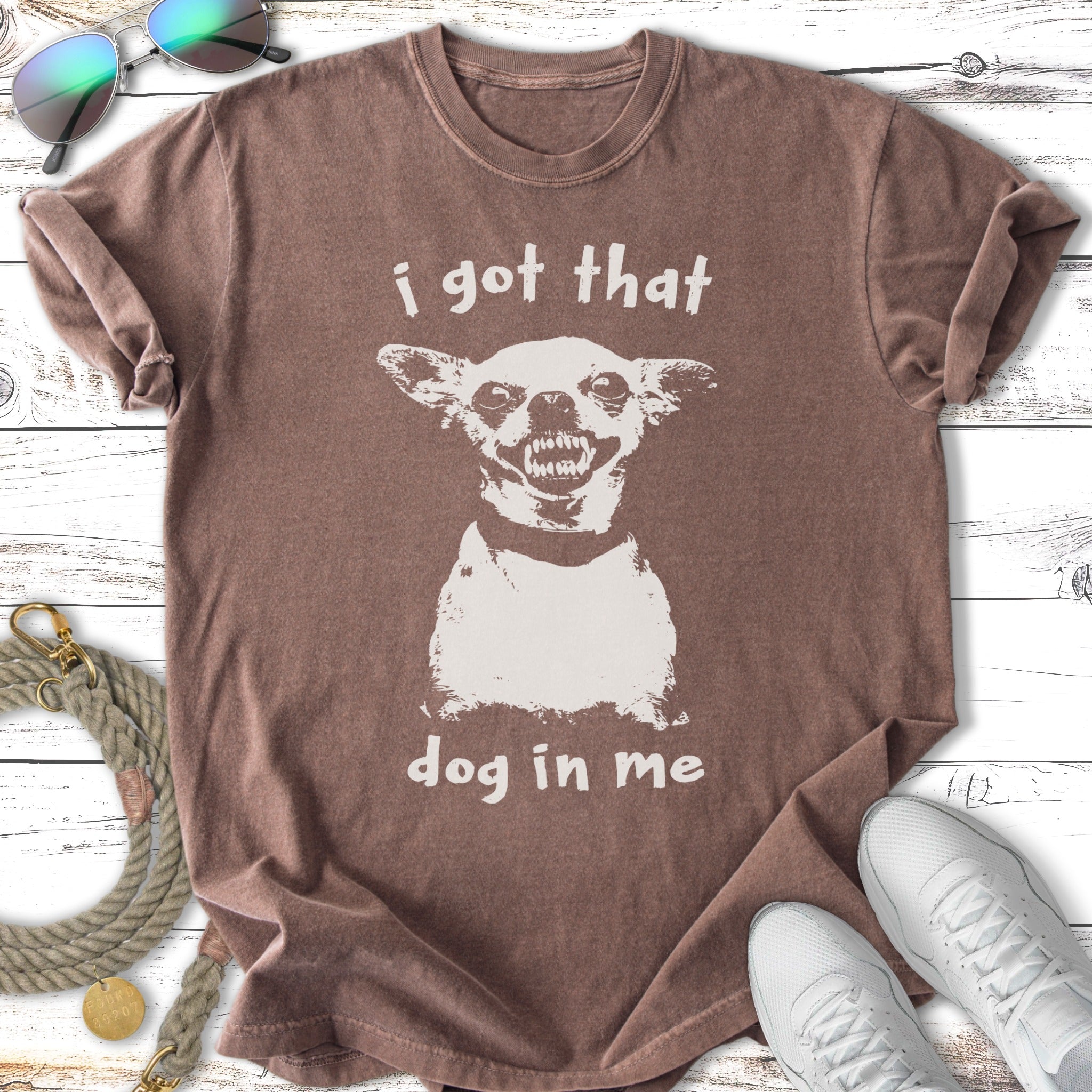 T-shirt with "I got that dog in me" text and a chihuahua graphic.