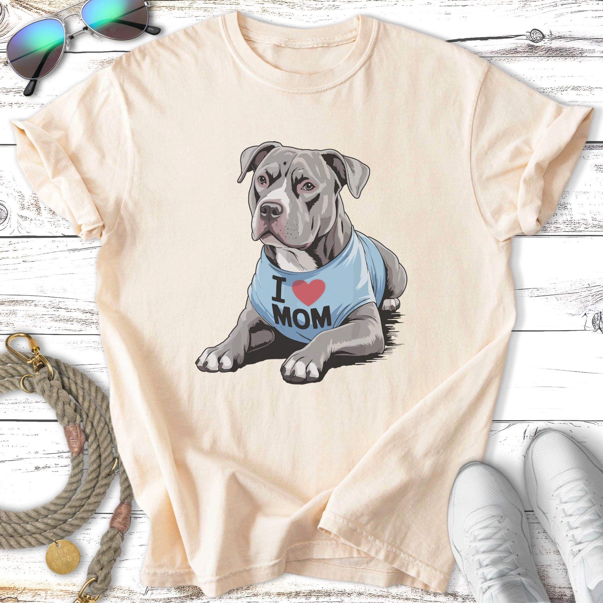 Cream t-shirt with a pit bull wearing an "I love MOM" shirt.