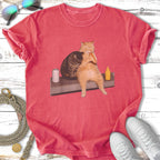 Cats hugging over a hot dog on a coral t-shirt.